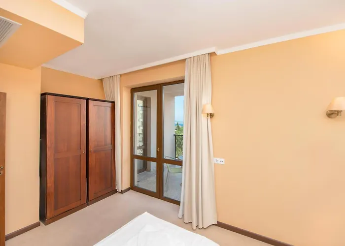 Royal * Slantchev Briag