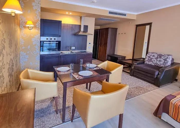 Royal Beach Apartments *