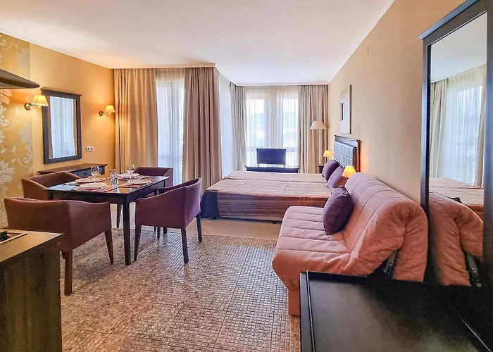 Royal Beach Apartments Apartment