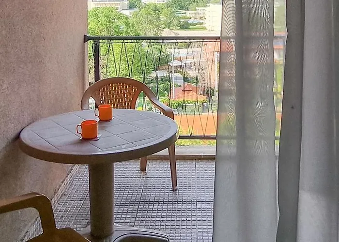 Royal Beach Apartments Apartment