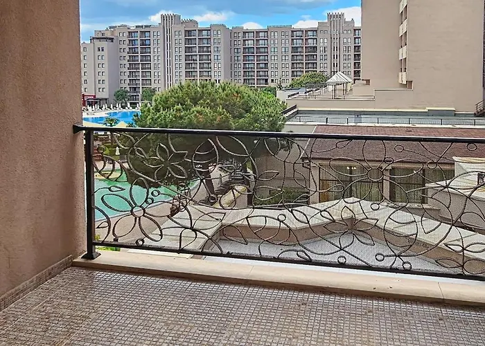 Apartment Royal Beach Apartments *