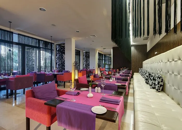 Royal Beach Apartments Apartment