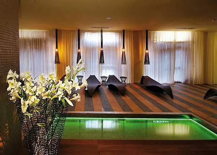 Royal Beach Apartments *