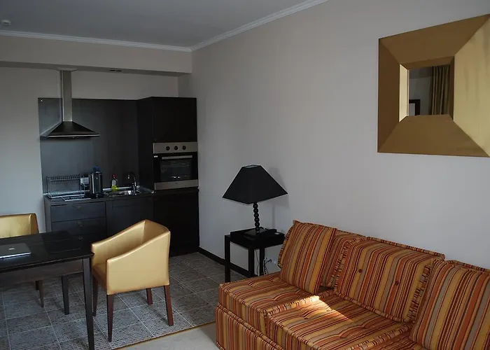 Royal Beach Apartments *