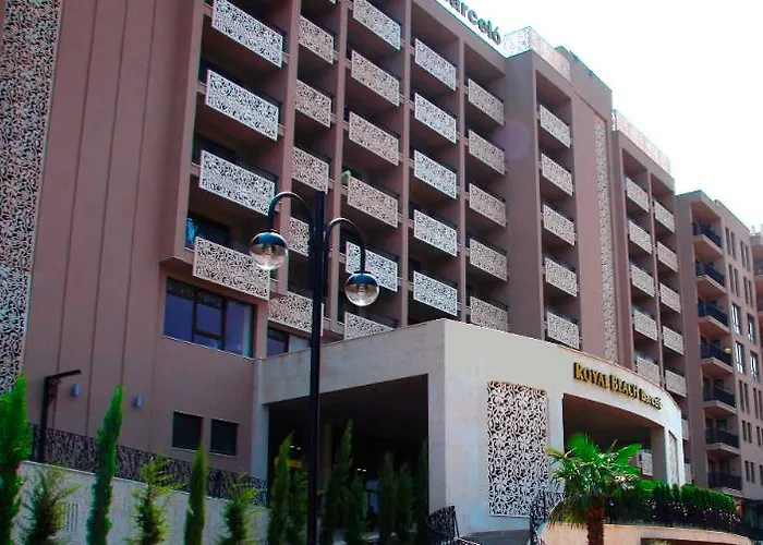 Royal Beach Apartments *